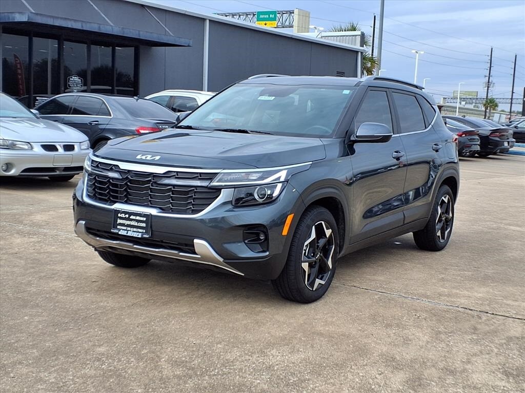 2025 Kia Seltos EX photo 2