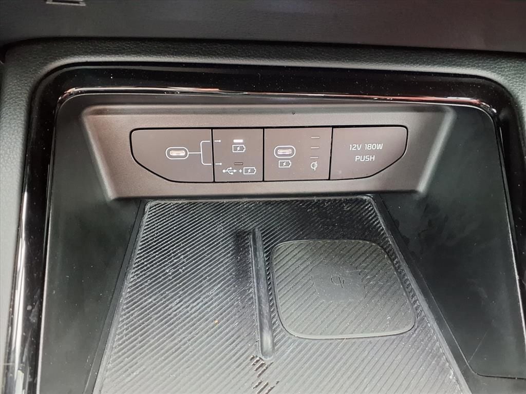 Certified Used 2025 Aurora Black Pearl Kia GT-Line image 22