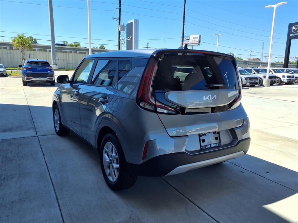 Certified 2025 Kia Soul LX Hatchback