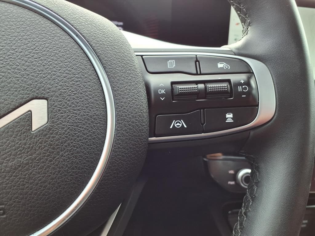 Certified Used 2025 Aurora Black Pearl Kia GT-Line image 20