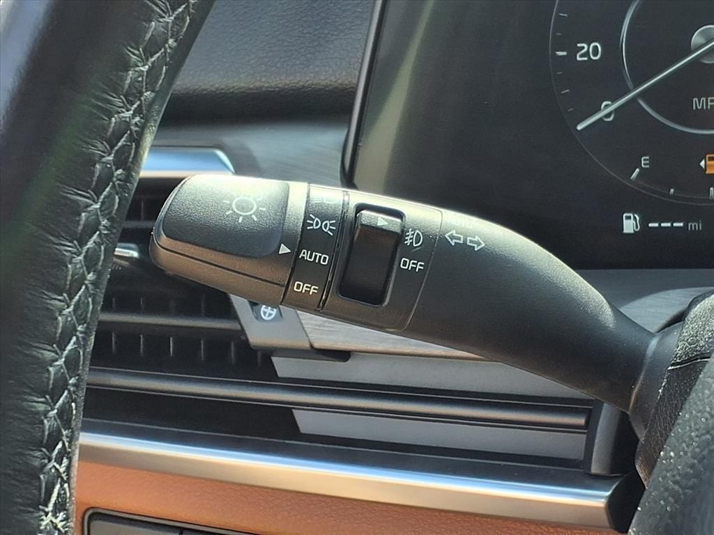 Certified Used 2024 Glacial White Pearl Kia SX X-Pro image 19