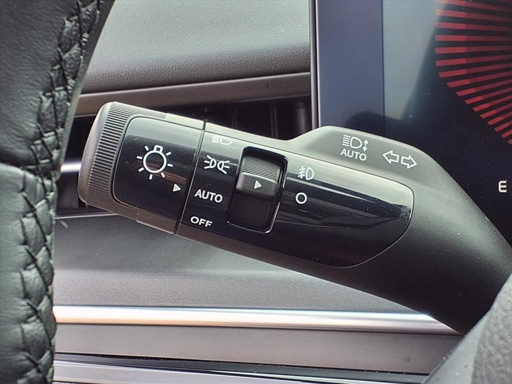 Certified Used 2025 Aurora Black Pearl Kia GT-Line image 16