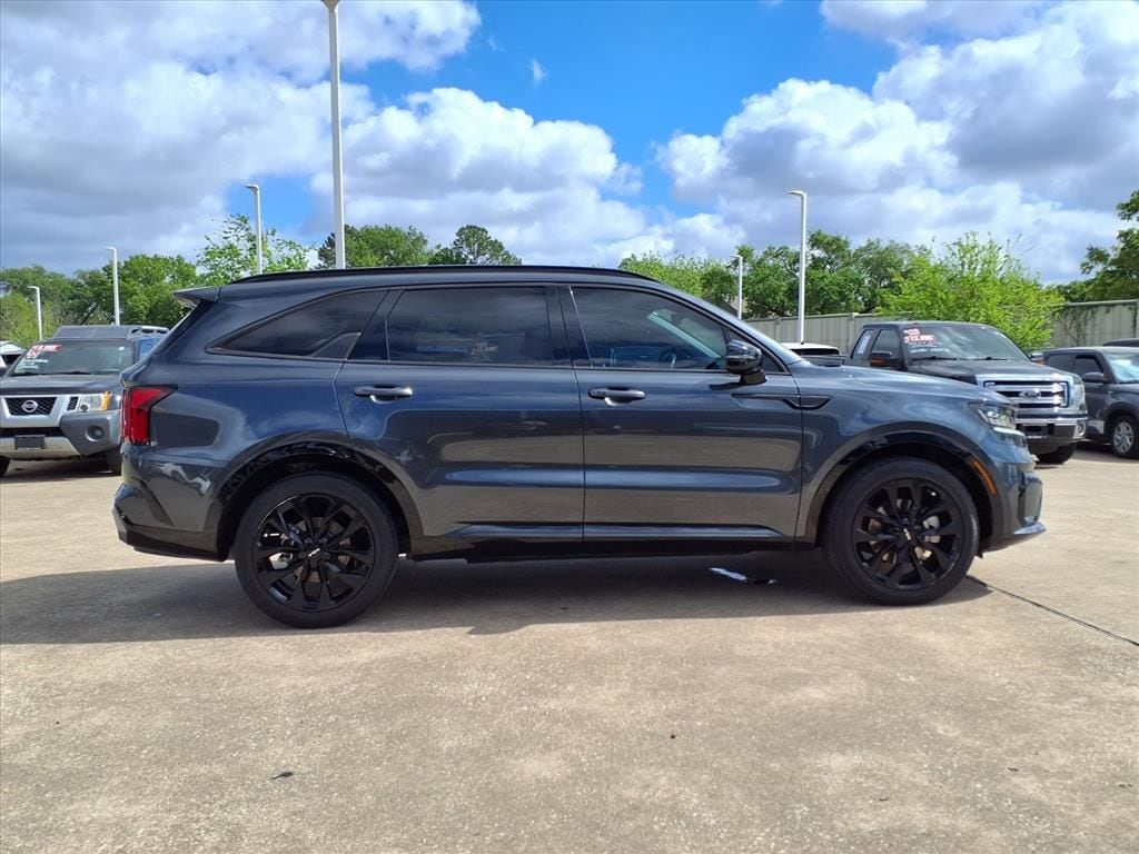 Certified Used 2023 Gravity Gray Kia SX image 8