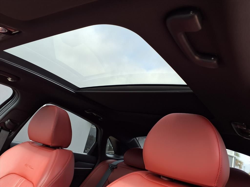 Certified Used 2025 Aurora Black Pearl Kia GT-Line image 10