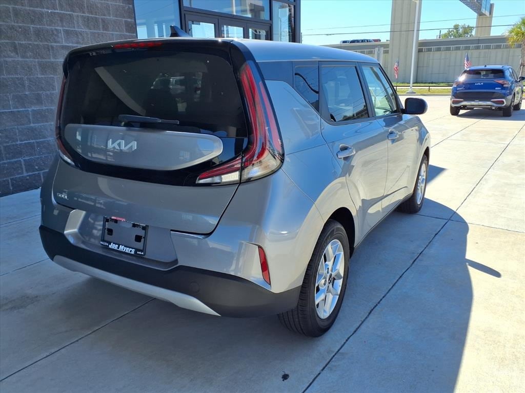 Certified 2025 Kia Soul LX Hatchback