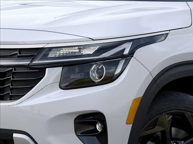 New 2026 Snow White Pearl Kia EX image 10
