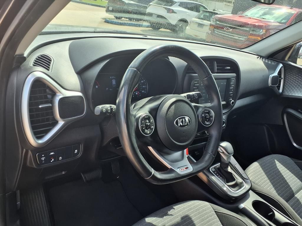 Used 2021 Gravity Gray Kia GT-Line image 11