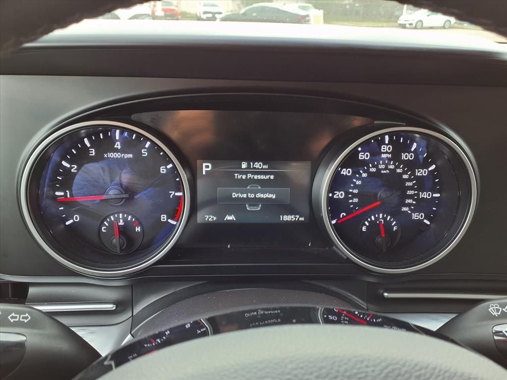 Used 2024 Snow White Pearl Kia LX Seat Package image 30