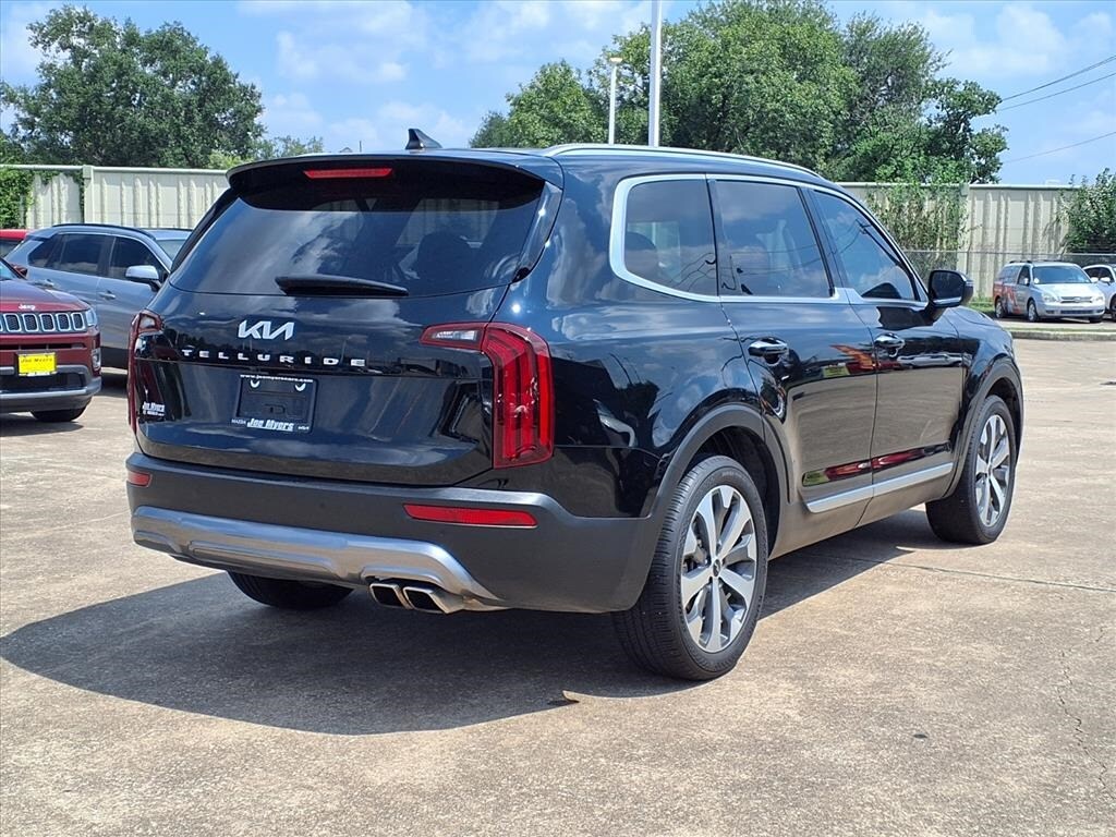2022 Kia Telluride S photo 3
