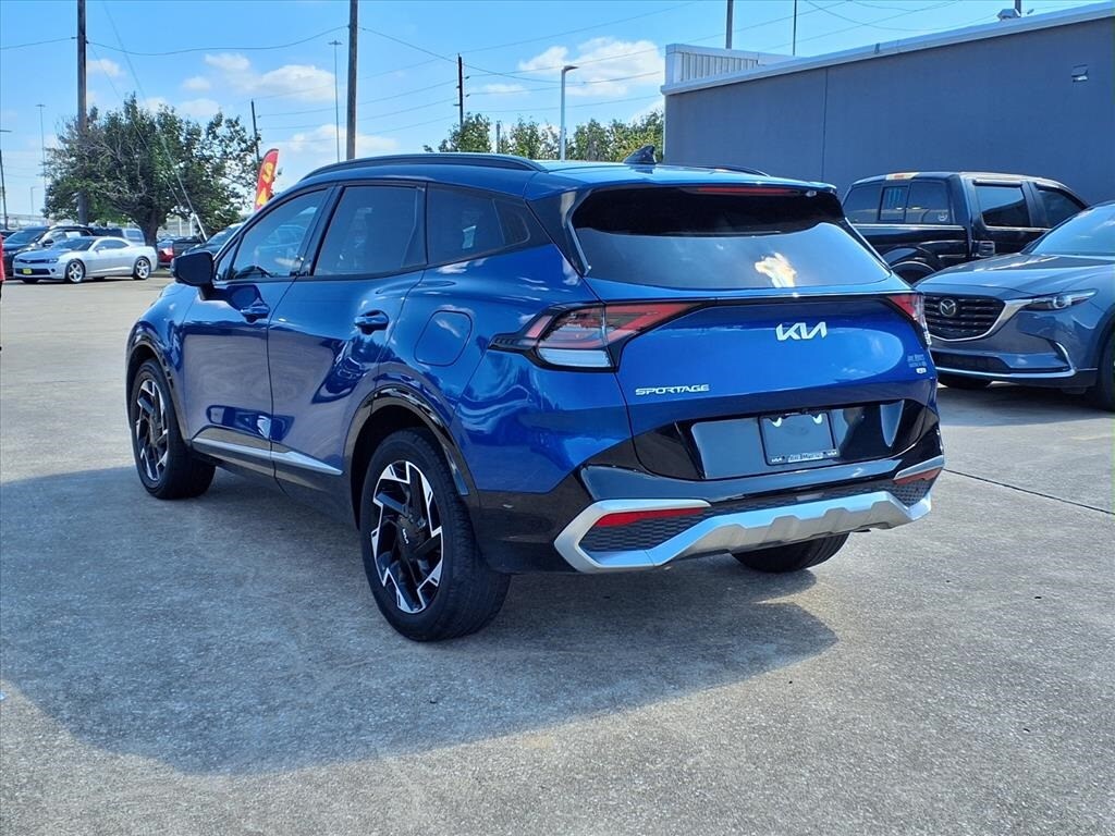 2023 Kia Sportage photo 2