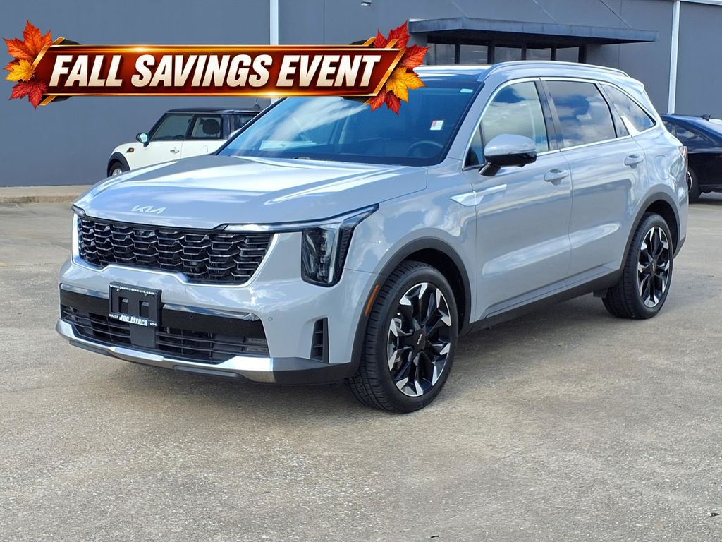 Used 2025 Wolf Gray Kia SX image 3