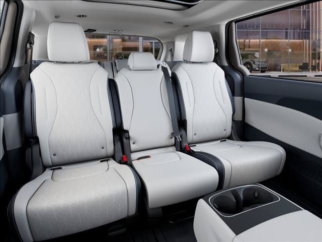New 2027 Ceramic Silver Kia SX image 16