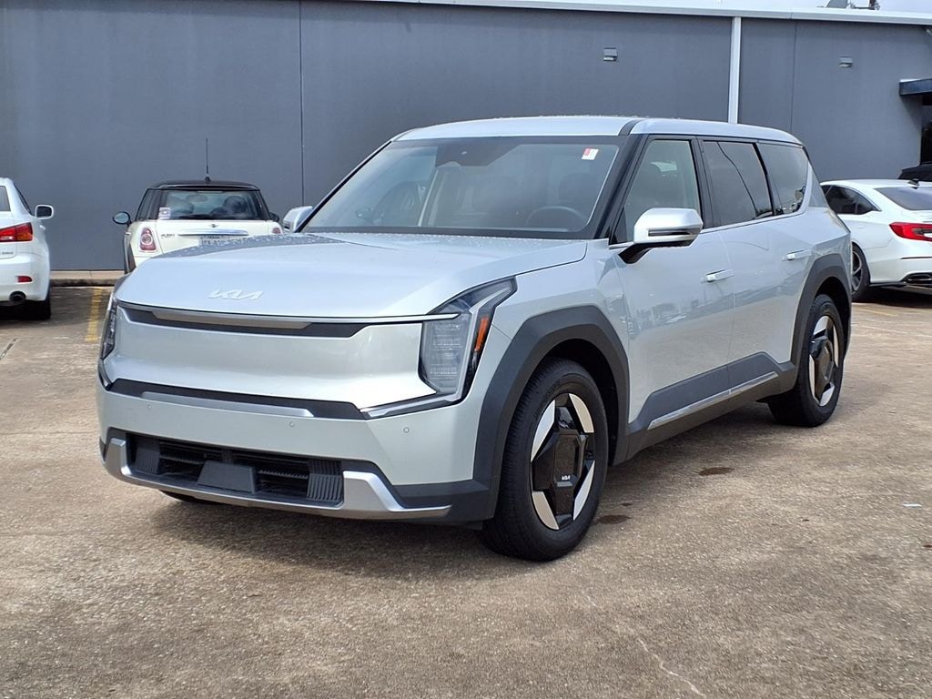 Certified 2024 Kia EV9 Light SUV