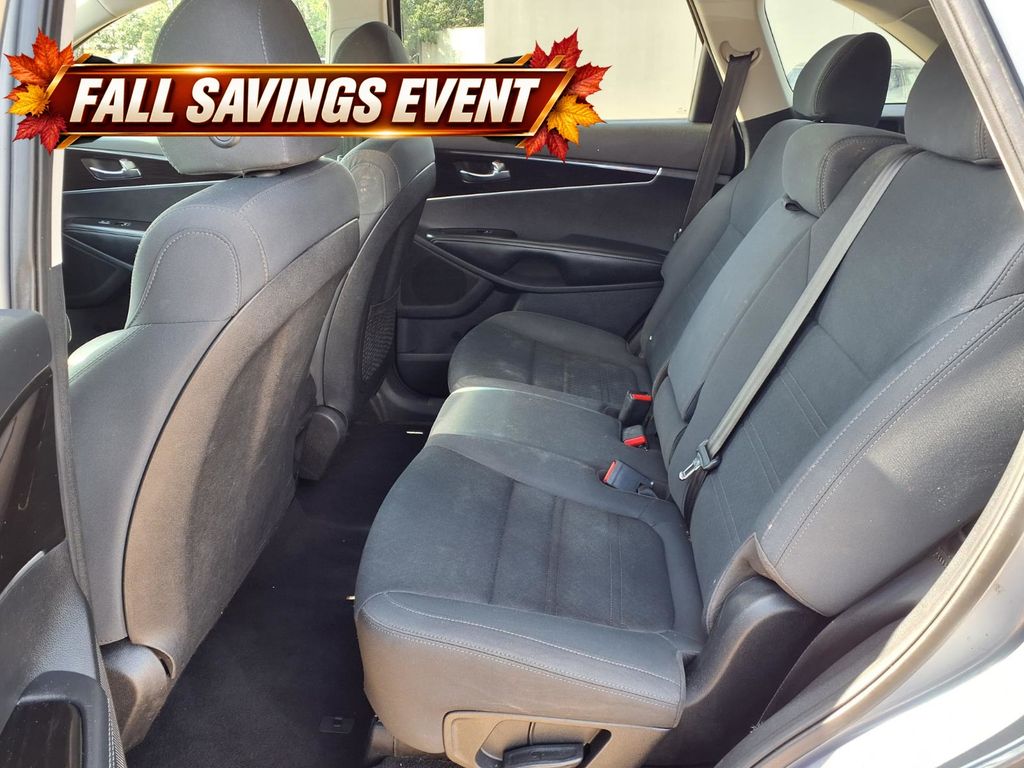Used 2020 Everlasting Silver Kia L image 11
