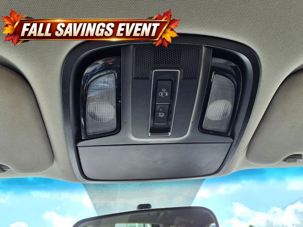 Used 2020 Everlasting Silver Kia L image 24
