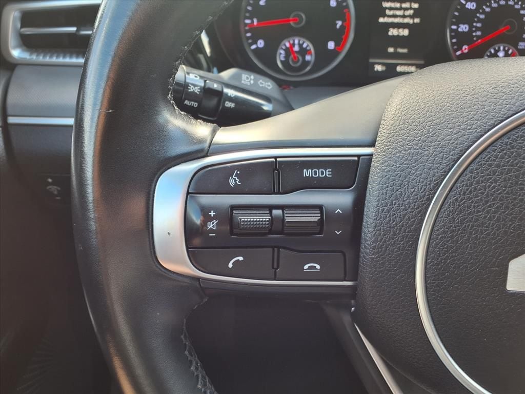 Certified Used 2022 Glacial White Pearl Kia GT-Line image 18