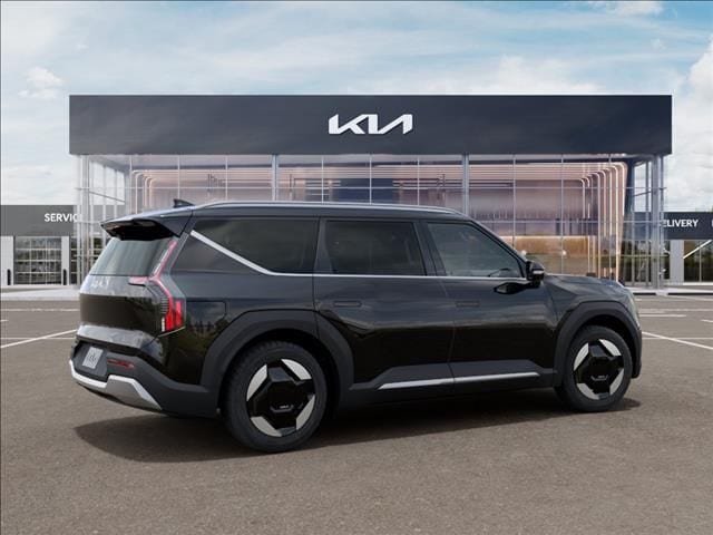 New 2026 Ebony Black Kia Wind image 6