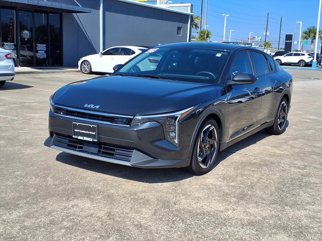 2025 Kia K4 EX photo 2