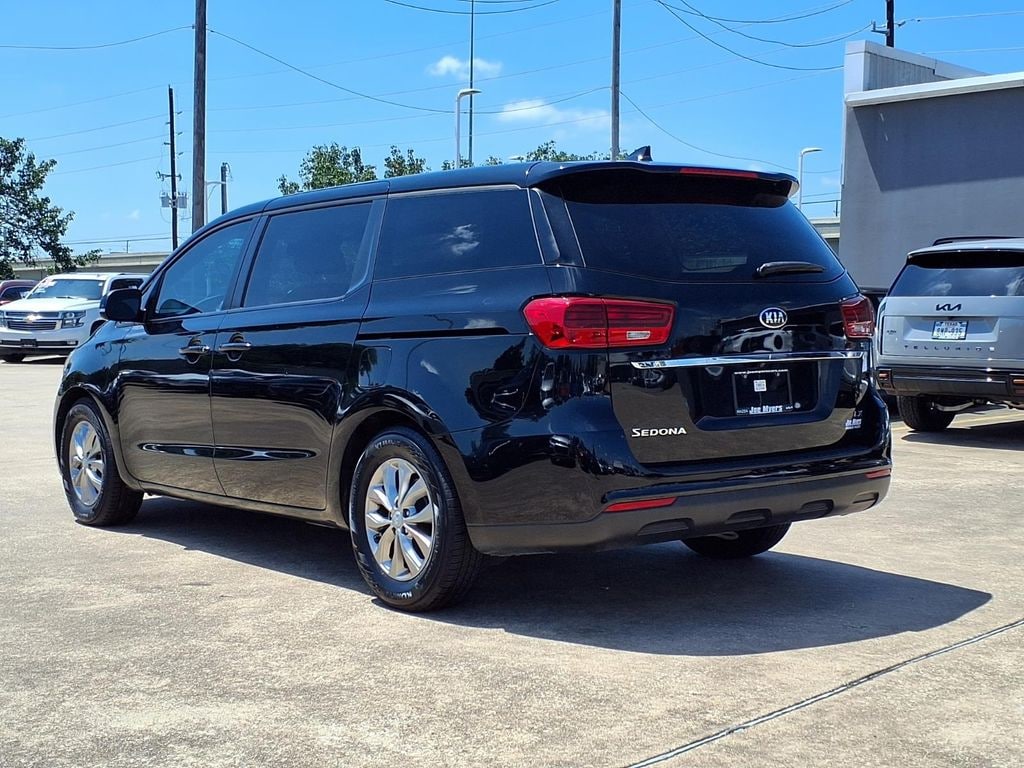 Used 2020 Kia Sedona LX Minivan/Van