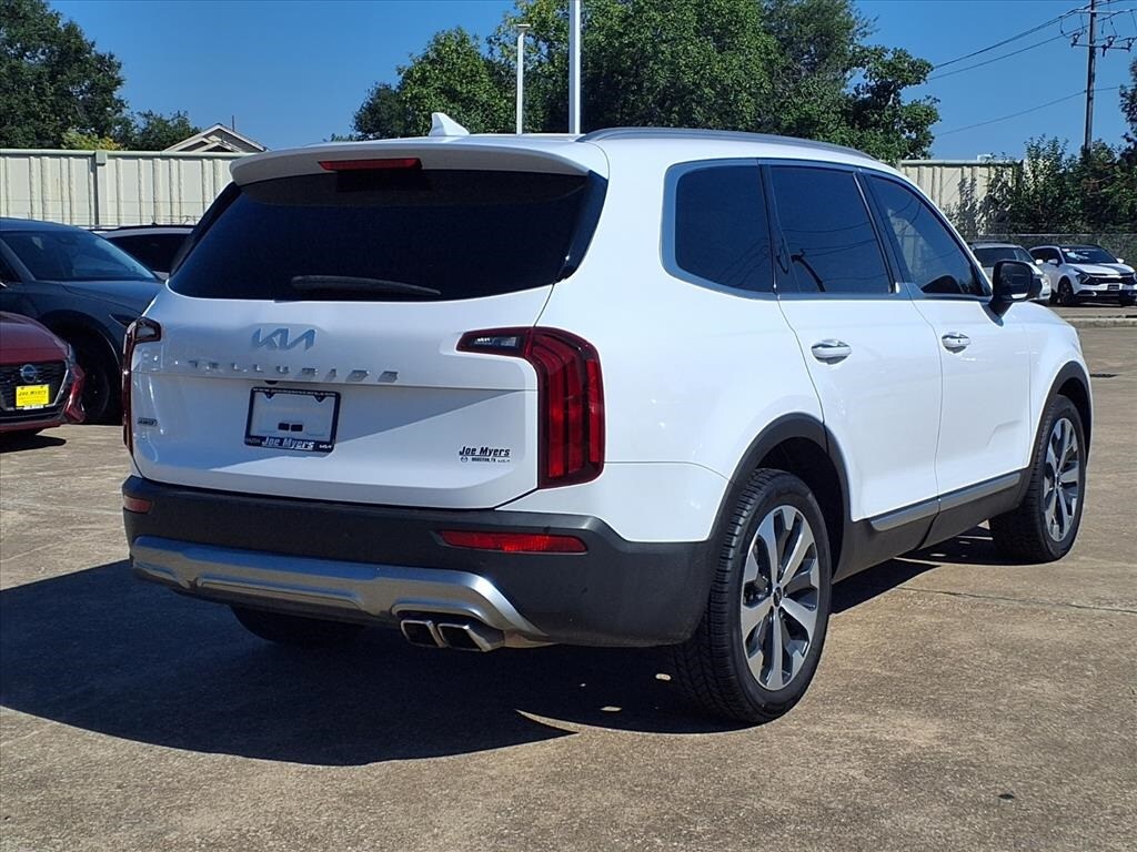 2022 Kia Telluride S photo 3