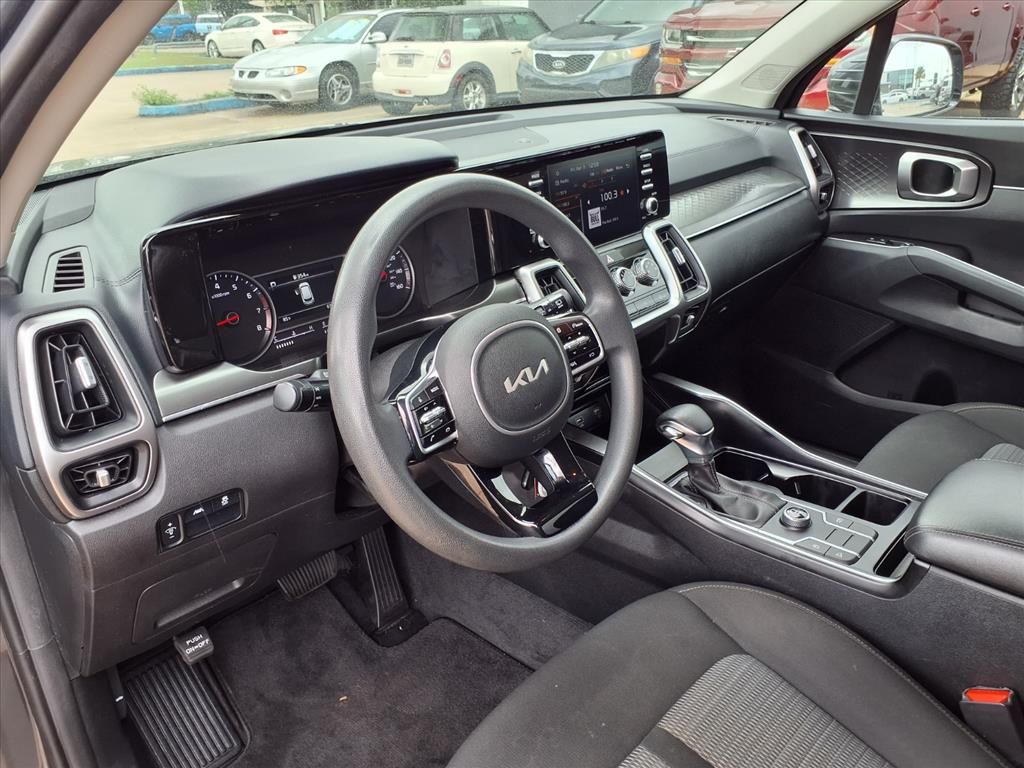 Certified Used 2022 Gravity Gray Kia LX image 10