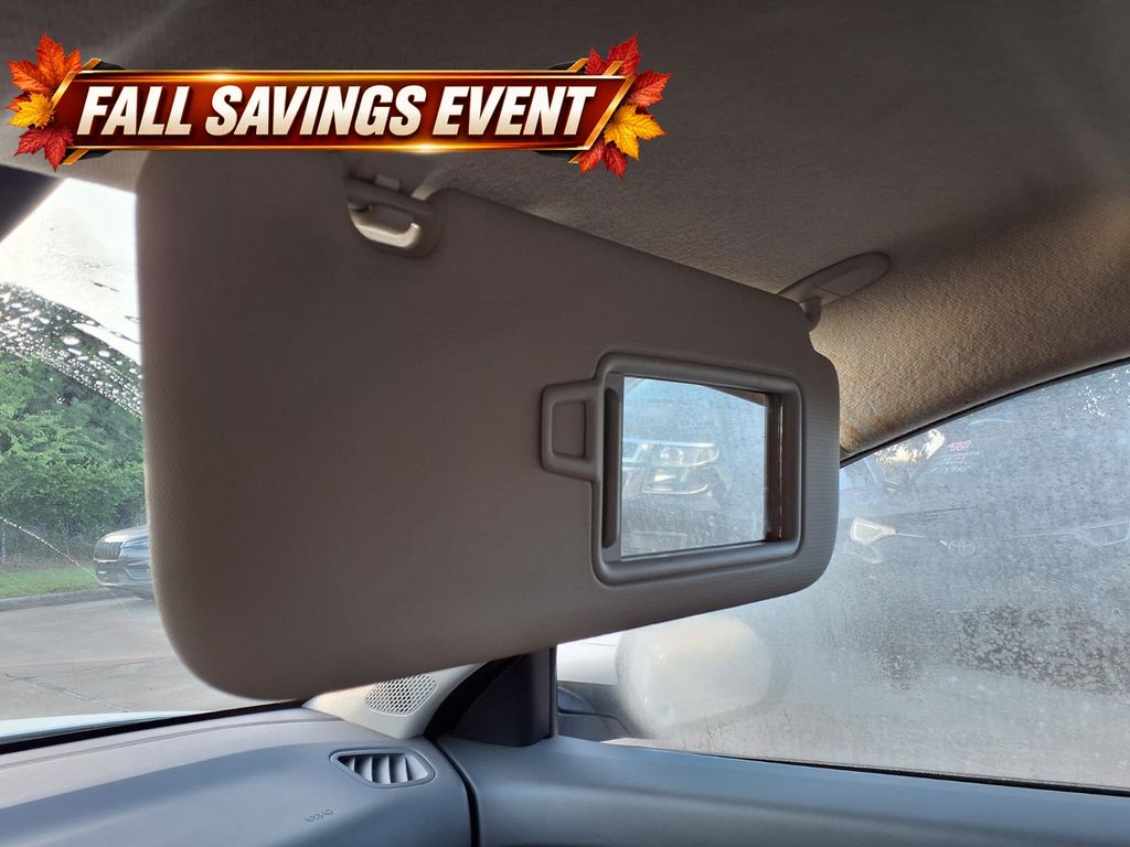 Certified Used 2025 Snow White Pearl Kia LXS image 27