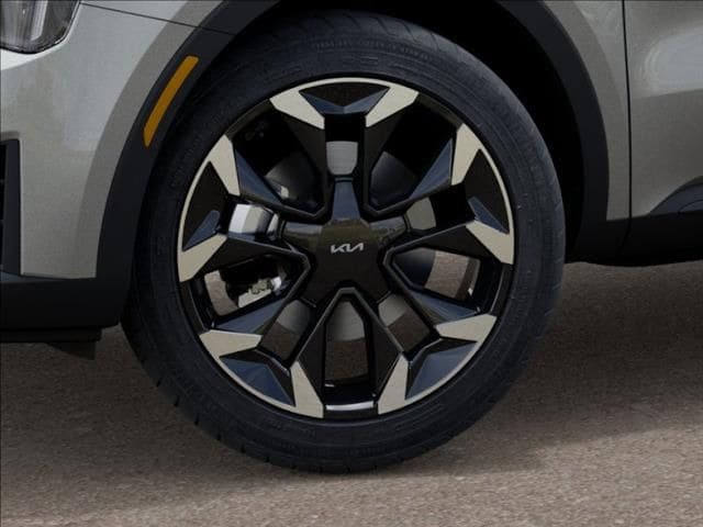 New 2026 Ivory Silver Kia EX image 9
