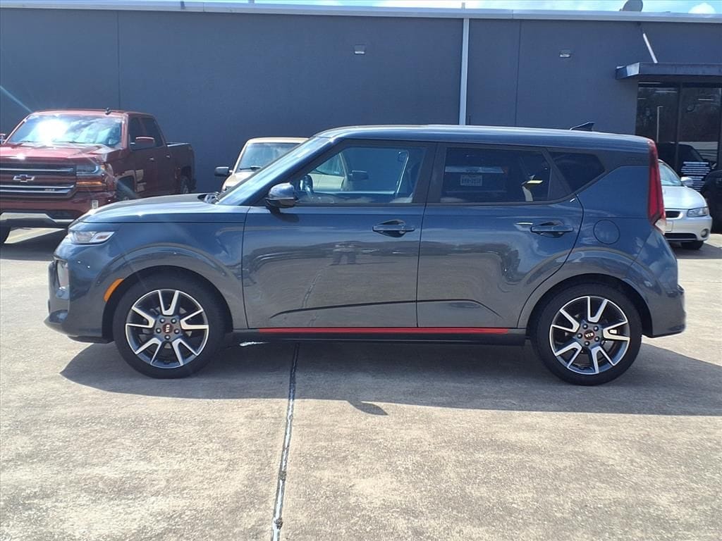 Used 2021 Gravity Gray Kia GT-Line image 26