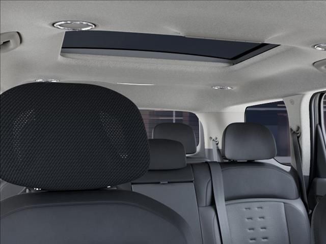 New 2026 Ivory Silver Kia Wind image 27