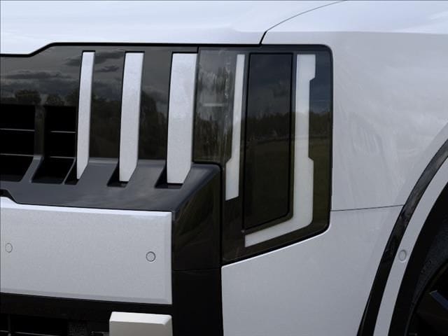 New 2027 Glacial White Pearl Kia SX image 10