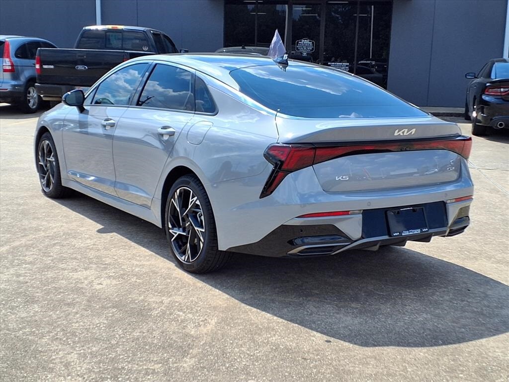 2025 Kia K5 GT-Line photo 3