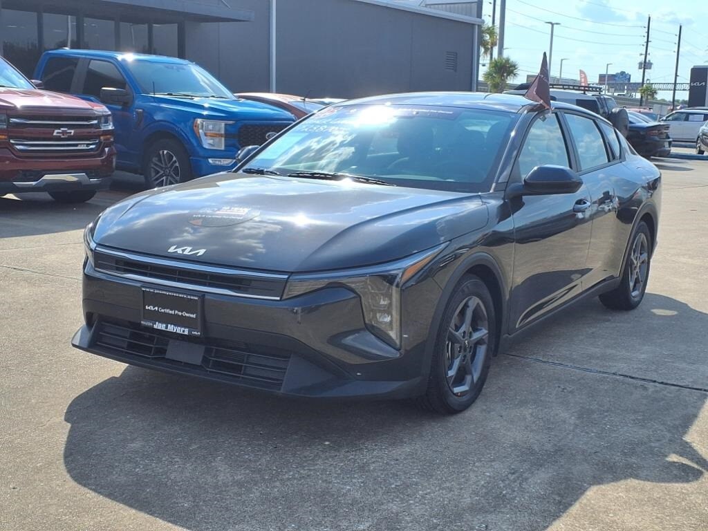 2025 Kia K4 LXS photo 2