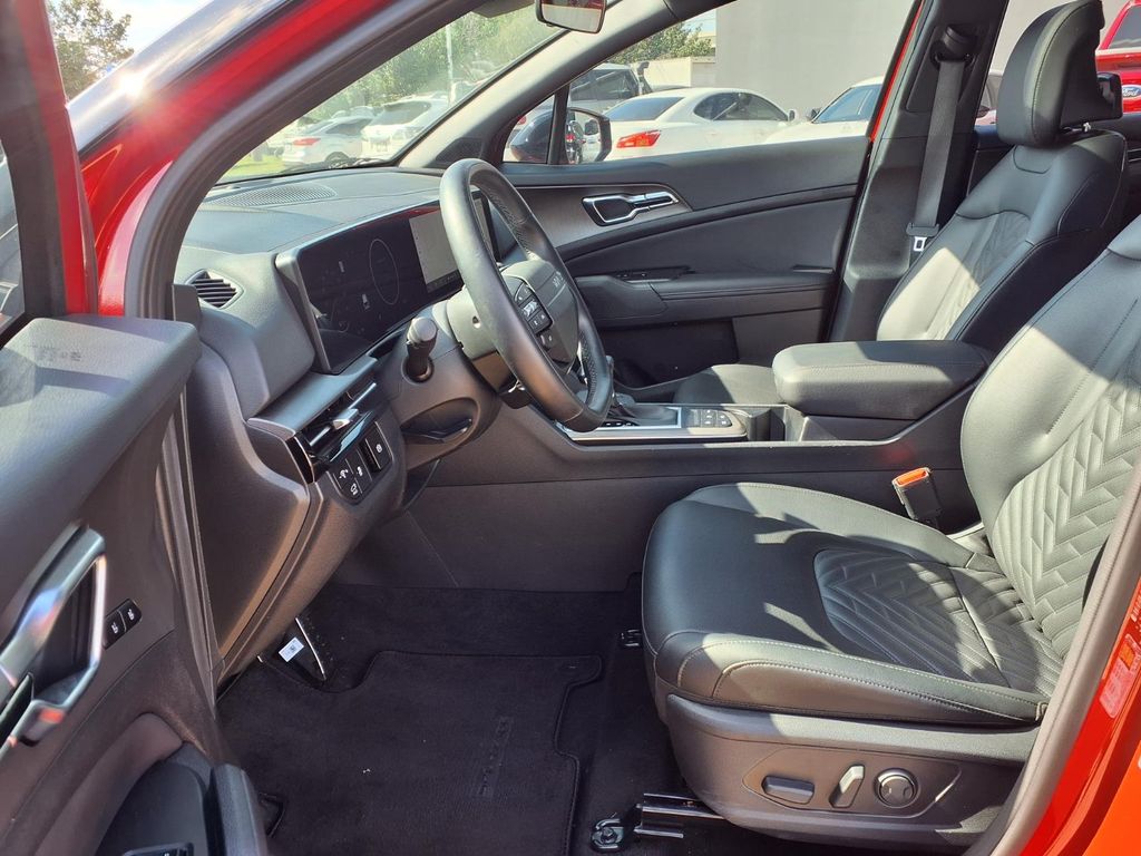 New 2026 Runway Red/Black Roof Kia X-Pro Prestige image 11