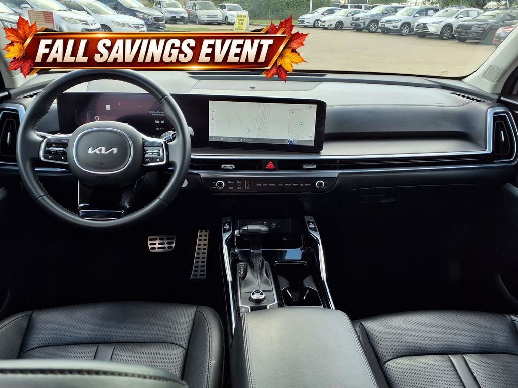 Used 2025 Wolf Gray Kia SX image 9