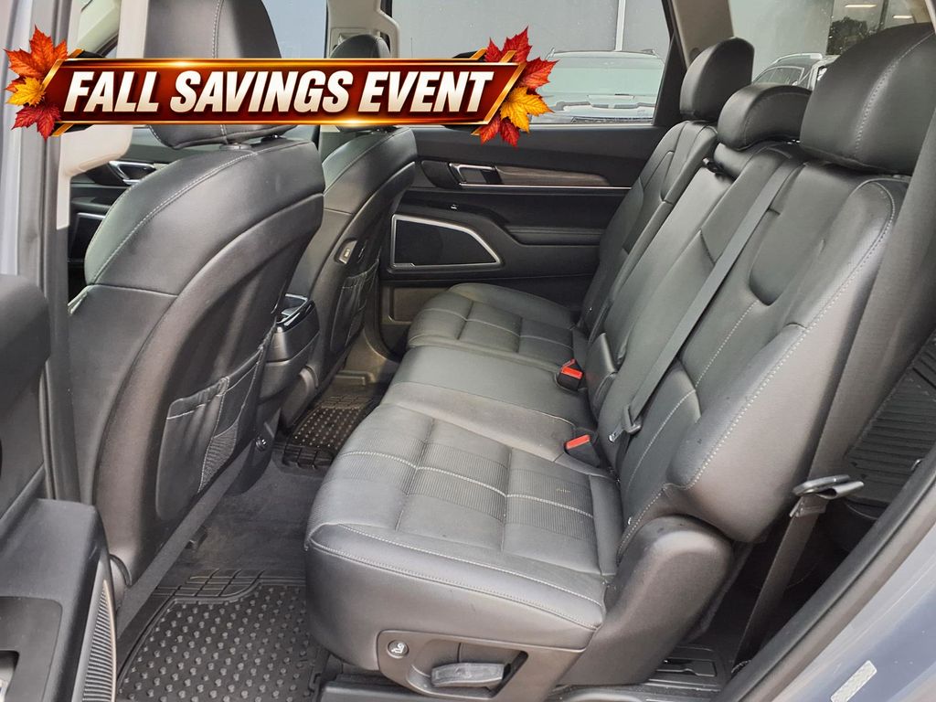 Used 2021 Everlasting Silver Kia EX image 12