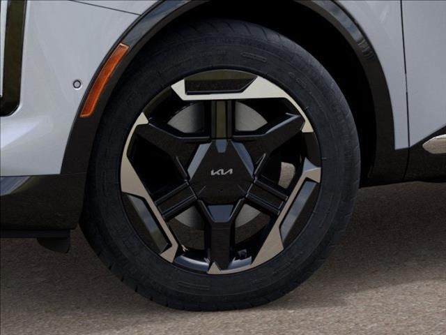 New 2026 Glacial White Pearl Kia SX image 9