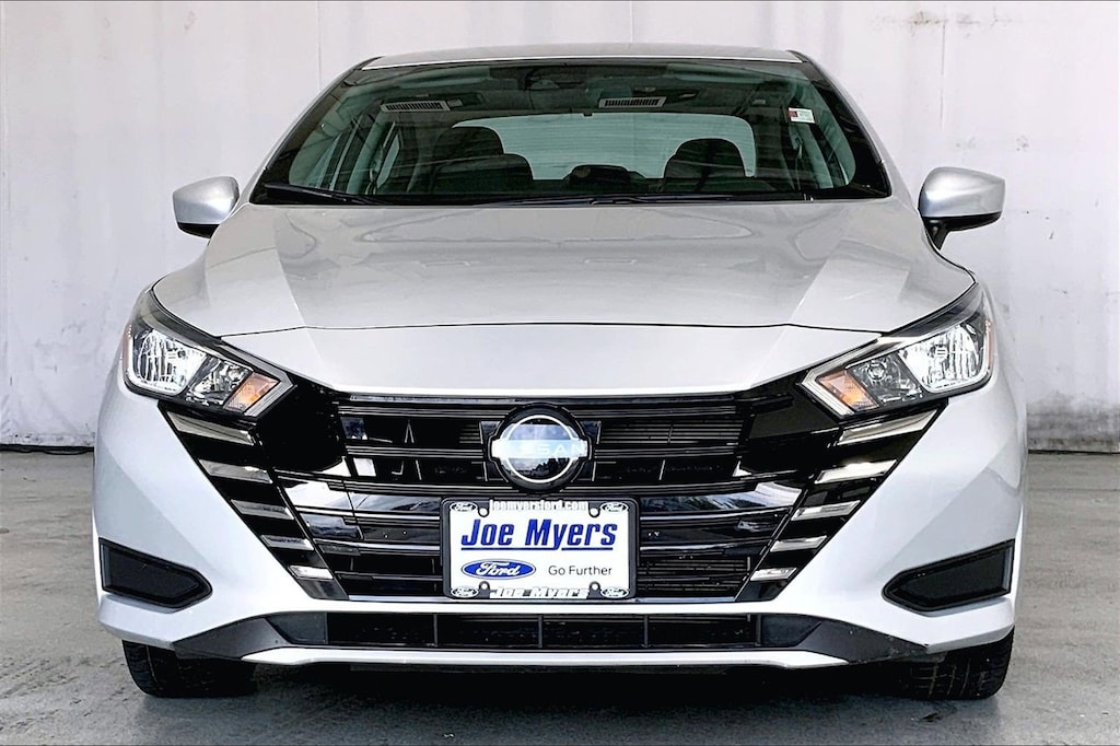 Used 2023 Nissan Versa 1.6 SV Sedan