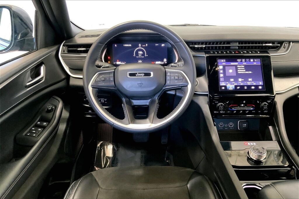 Used 2023 Jeep Grand Cherokee L Altitude SUV