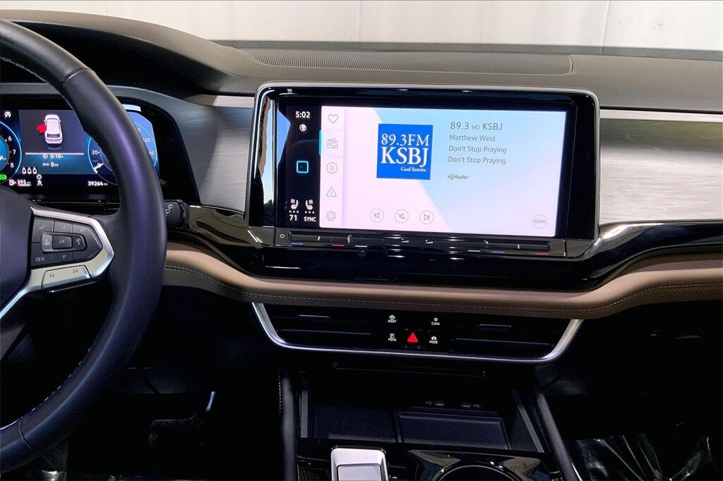 Used 2024 Volkswagen Atlas Cross Sport 2.0T SE w/Technology SUV