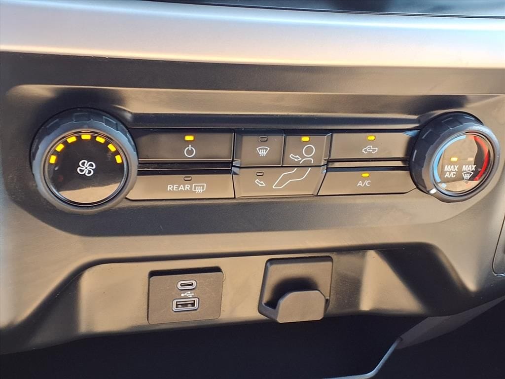 Used 2023 Avalanche Ford XLT image 20