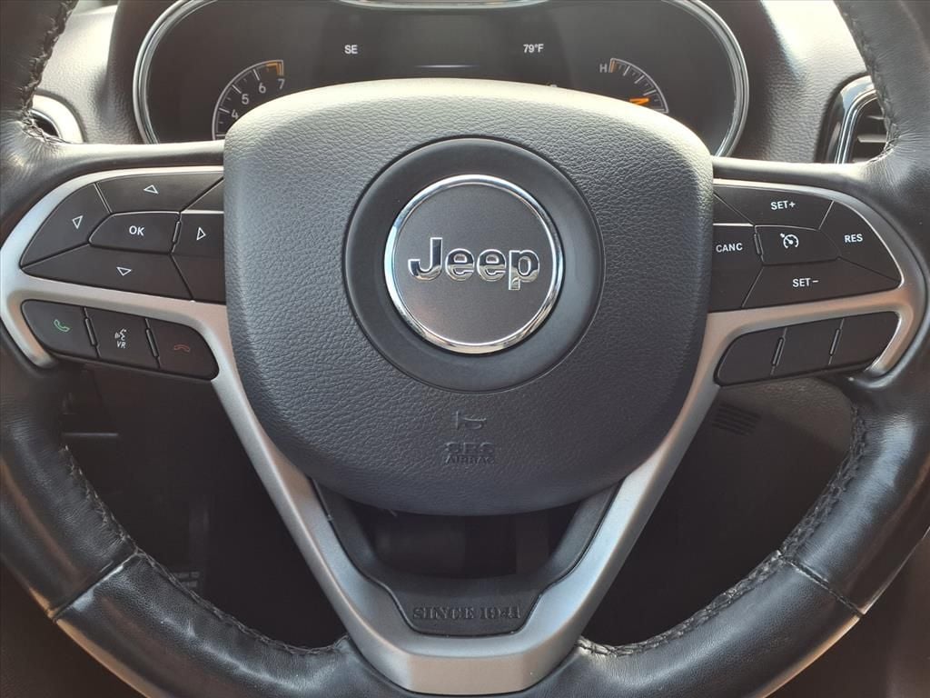 Used 2020 Bright White Clearcoat Jeep Altitude image 17