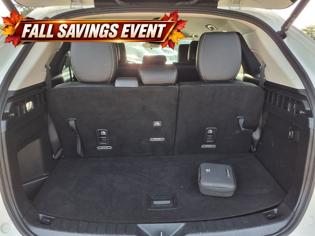 Used 2025 Rhodium White Premium Mazda 3.3 Turbo Select image 12
