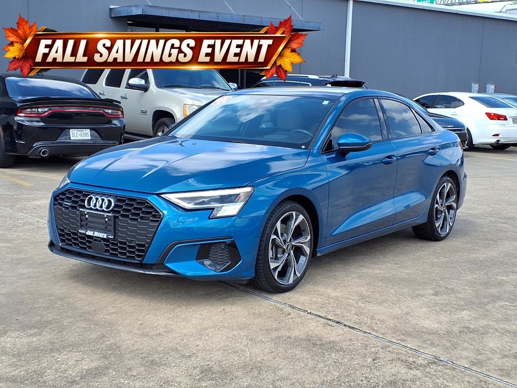 Used 2022  Audi 40 Prestige image 3