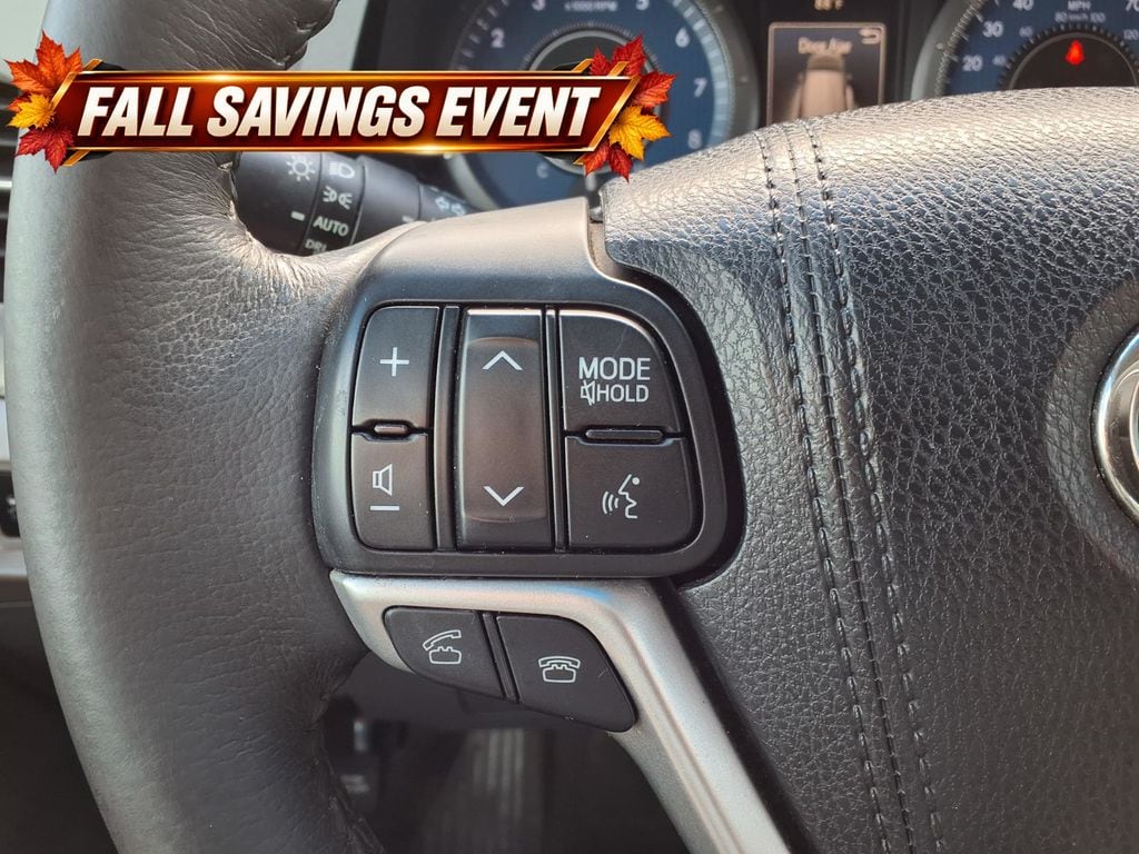 Used 2017 Midnight Black Metallic Toyota XLE Premium image 20