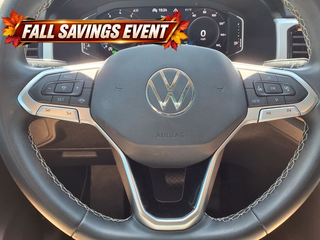 Used 2022  Volkswagen 3.6L V6 SE w/Technology image 18