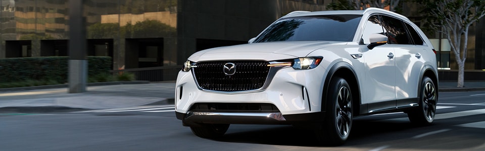 24_CX90-PHEV_90.jpg
