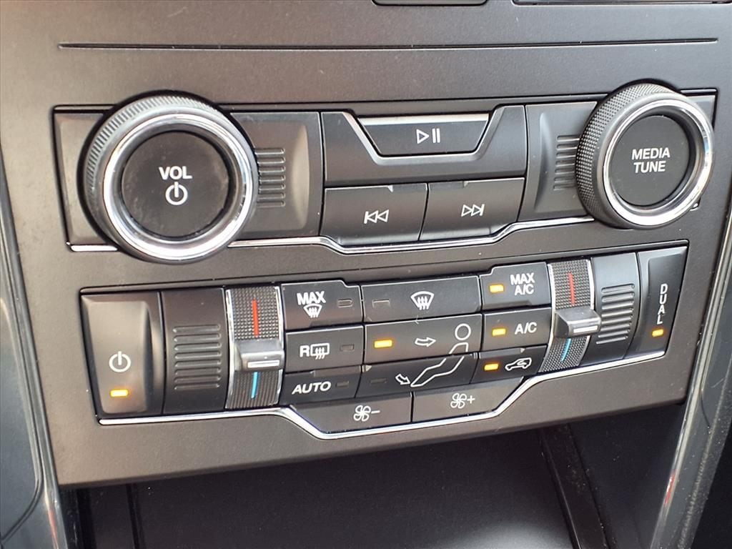 Used 2018 Magnetic Ford XLT image 22