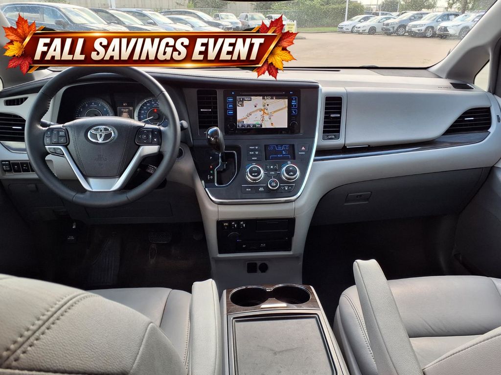 Used 2017 Midnight Black Metallic Toyota XLE Premium image 9