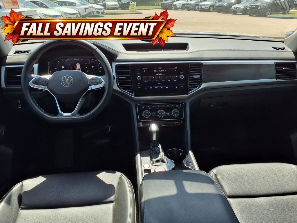 Used 2022  Volkswagen 3.6L V6 SE w/Technology image 9