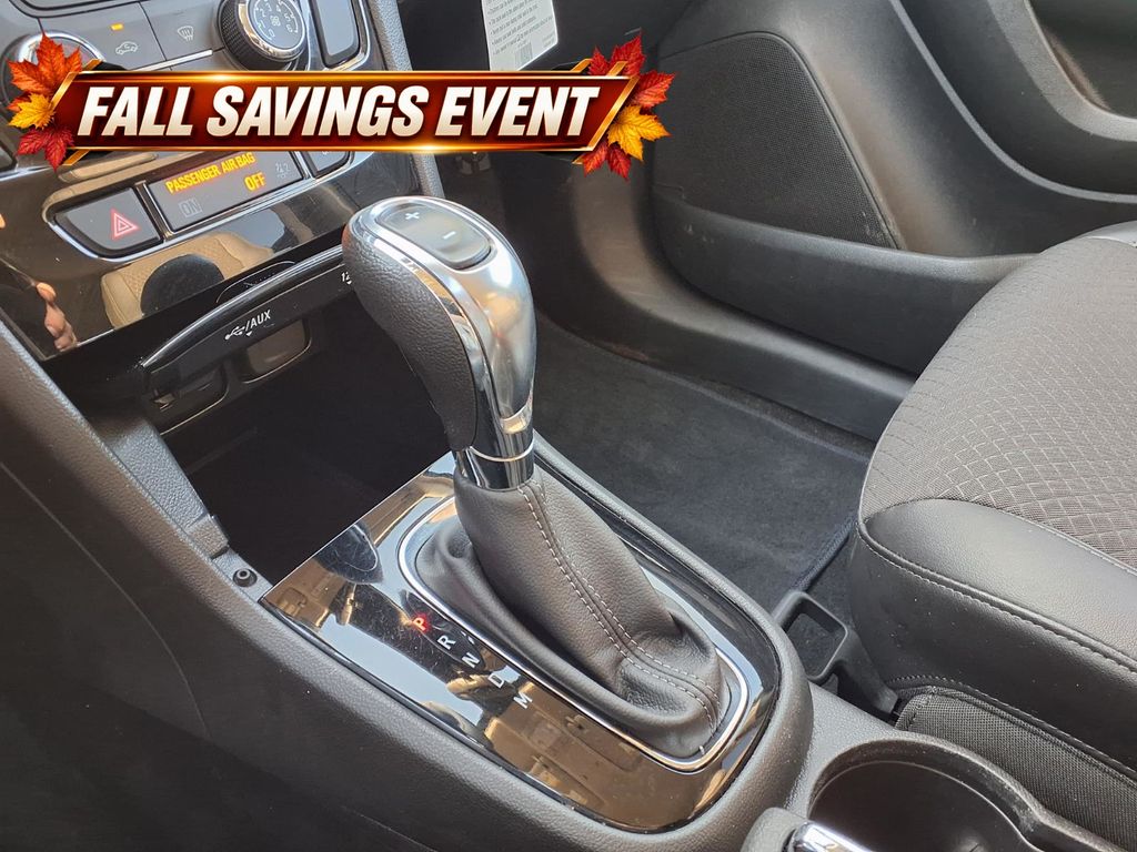 Used 2021 Summit White Buick Preferred image 19